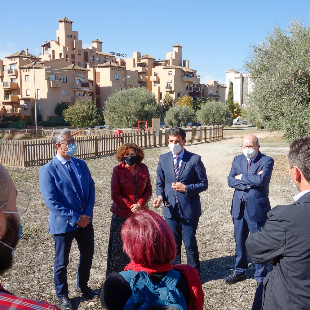 ©Ayto.Granada: El Ayuntamiento cede una parcela a la UGR para la amplaicind de la EST de Informtica y Telecomunicaciones,motor del nuevo modelo productivo para la ciudad 